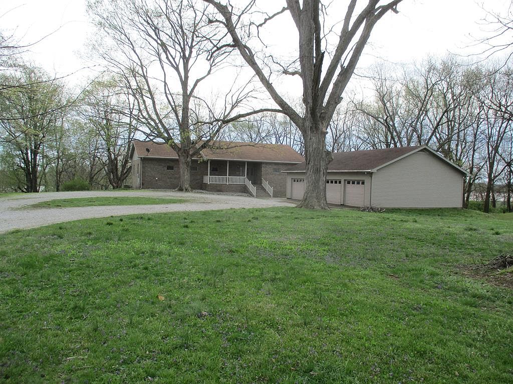 302 Center St, Rockport, IN 47635 Zillow