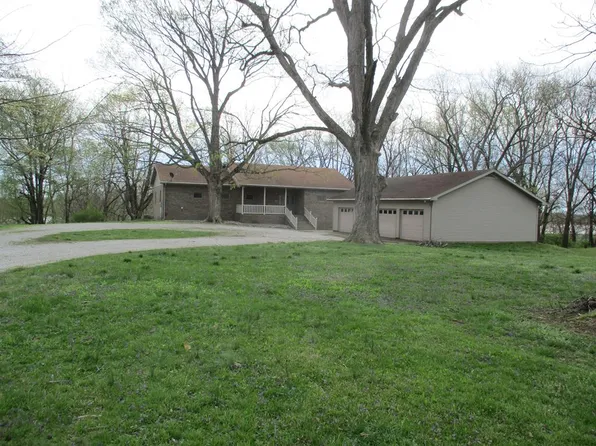302 Center St, Rockport, IN 47635