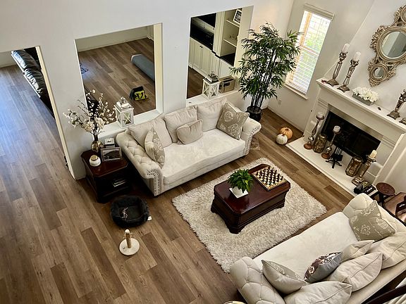 5th image of 14116 Eaton Hollow Ct