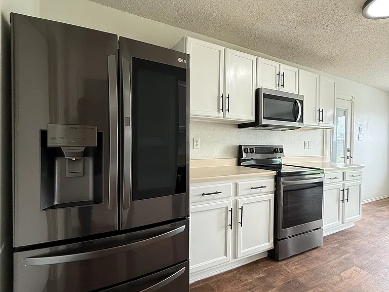 765 Lowe Dr — Photo 12