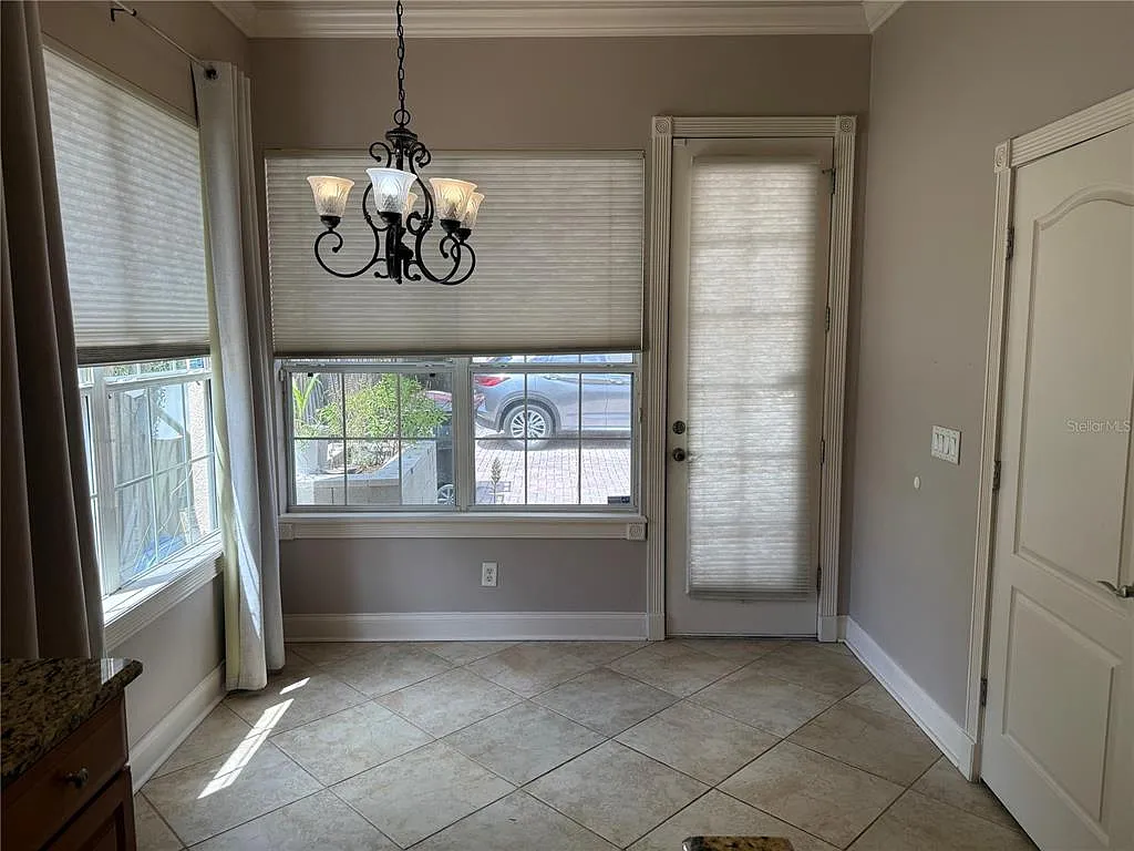 3 bed, 2.5 bath, 1728 sqft, $2,550 — Photo 4