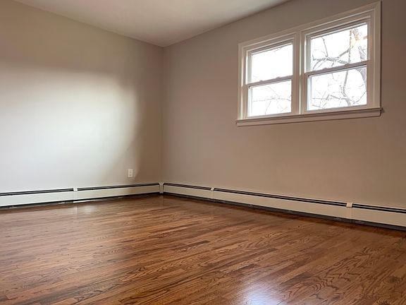 4th image of 62 Gless Ave Floor 2