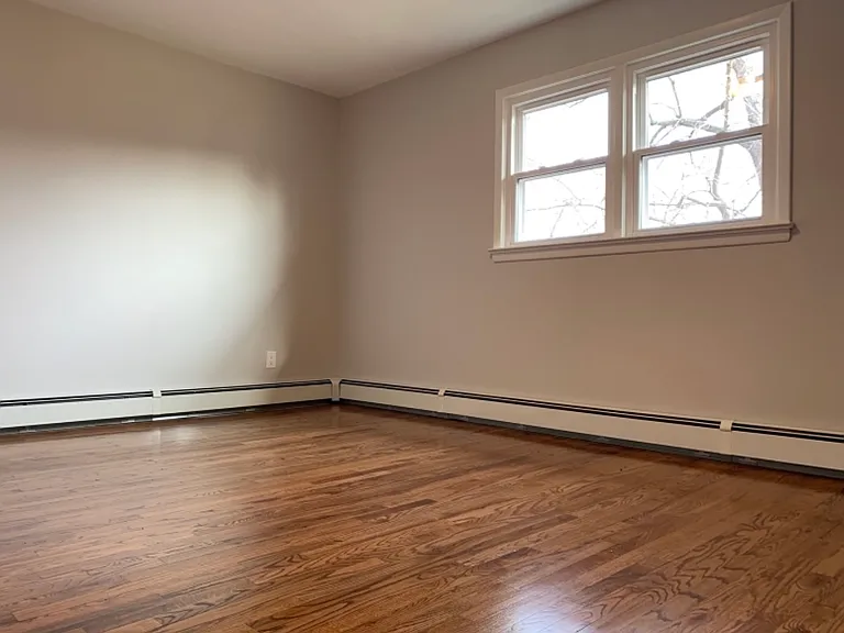 62 Gless Ave #2 — Photo 4