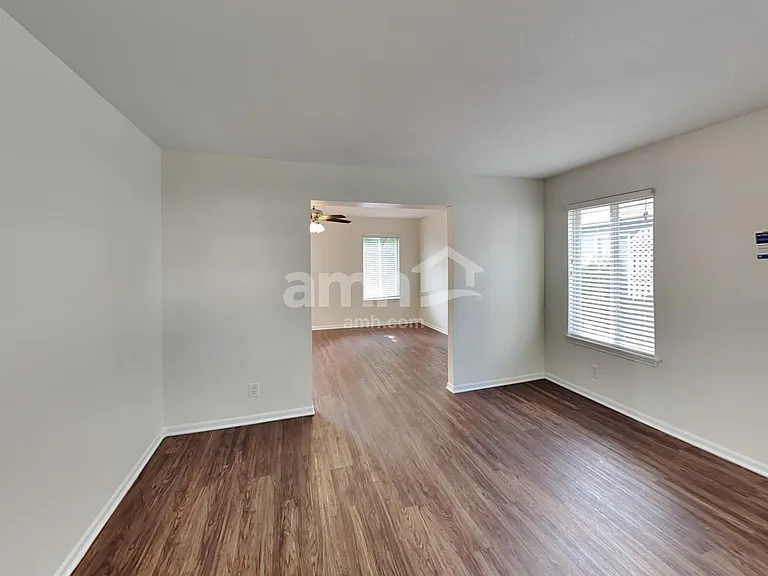 21744 W Knollwood Dr — Photo 5