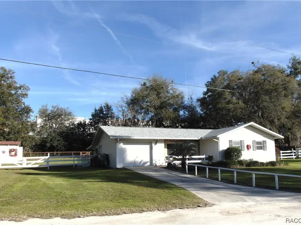 1915 N Betty Point, Lecanto, FL 34461