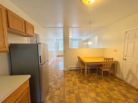 4th image of 6-8 Holmes St #1