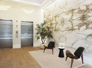 801 W Adams St #2, Chicago, IL 60607
