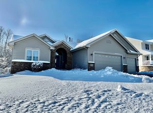 1074 Wake Forest Pkwy, Rockton, IL 61072