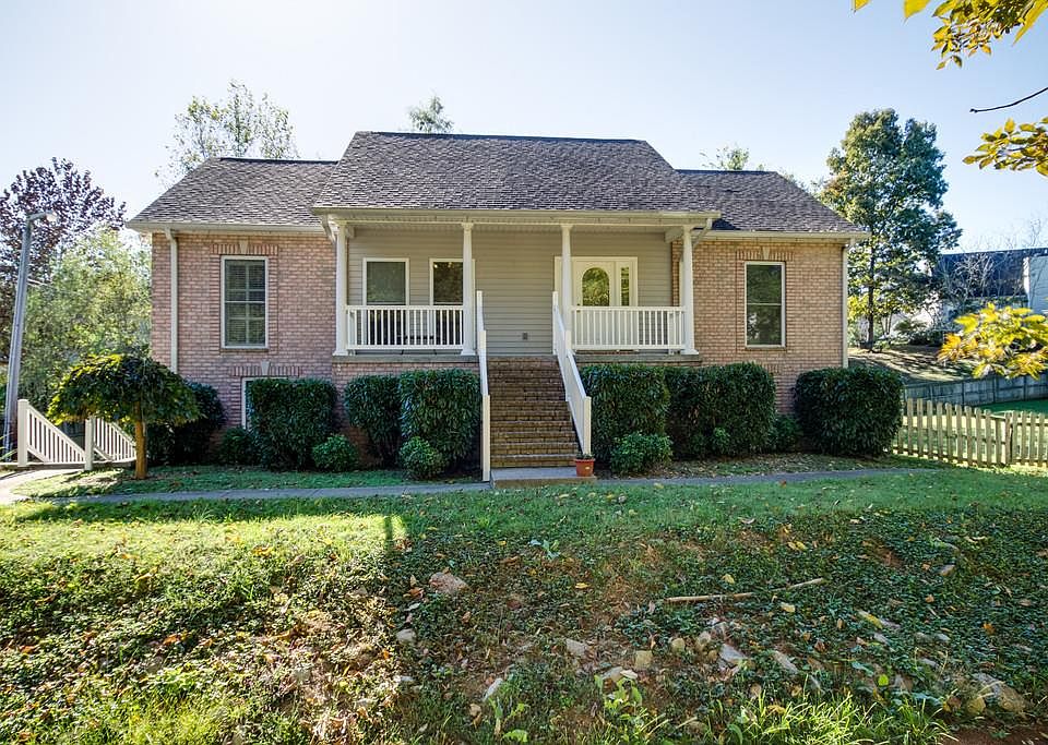 1st image of 145 Villages Ct
