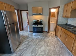 8 Connecticut Mills Ave APT C, Killingly, CT 06239