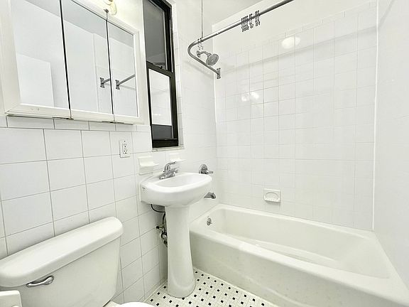 5th image of 421 W 45th St APT 1FE