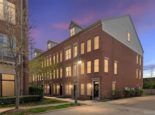 548 Graten St, Birmingham, MI 48009