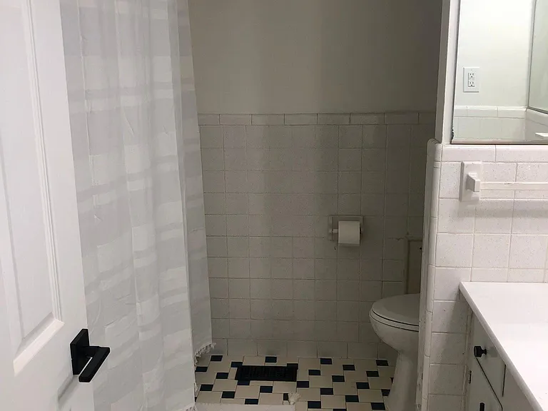 322 Drake Ave SW — Photo 6