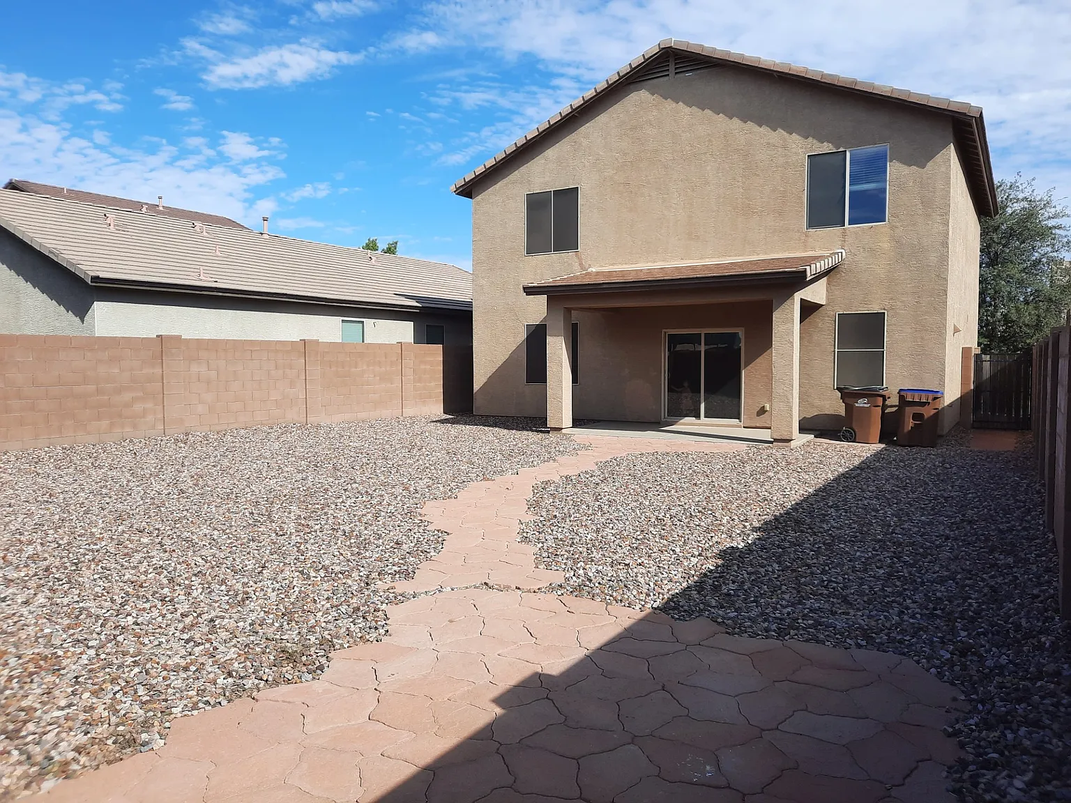 3 bed, 1760 sqft, $1,800 — Photo 2