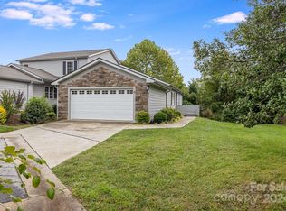 38 Holiday Dr, Arden, NC 28704