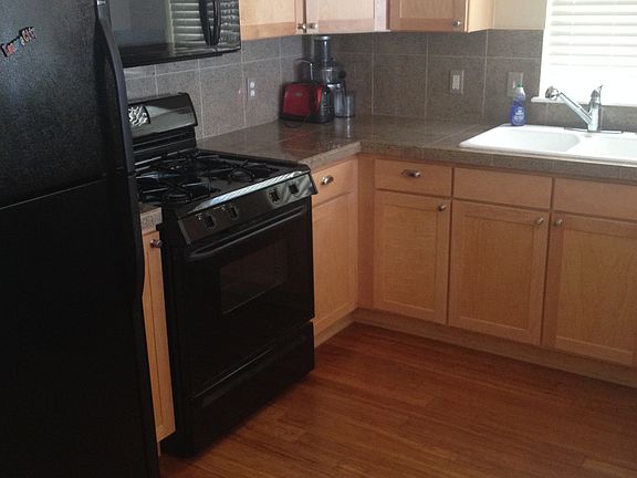 Kitchen w/ Gas Stove