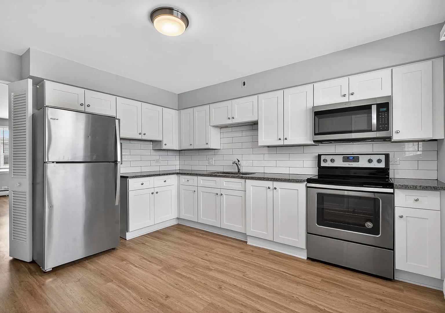 34-46 Kensington Apartments — Photo 1