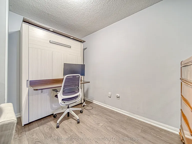 400 Adelaide St E #510 — Photo 17