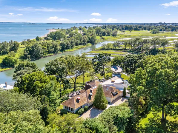 11 Beachside Common, Westport, CT 06880