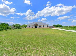 118 Deer Run Trce, Three Rivers, TX 78071