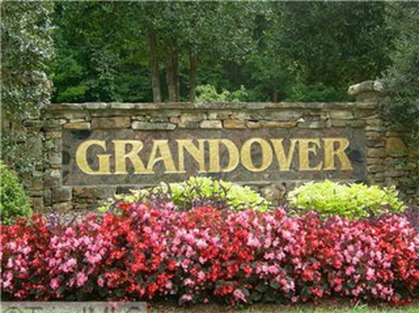 4 Postbridge Ct, Greensboro, NC 27407