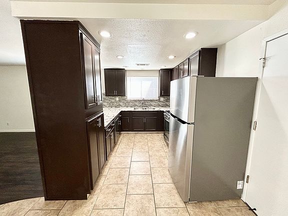 5th image of 3012 E Los Altos Ave
