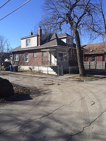 2nd image of 124 E 156th St