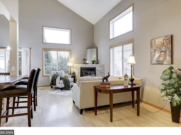 5th image of 3640 Abercrombie Ln