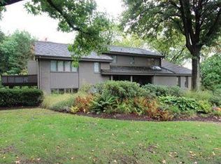 2007 Hycroft Dr, Pittsburgh, PA 15241