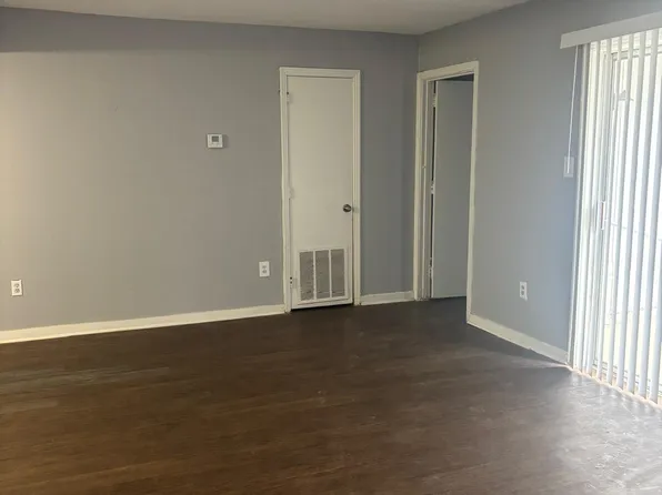 225 W McDowell Rd, Jackson, MS
