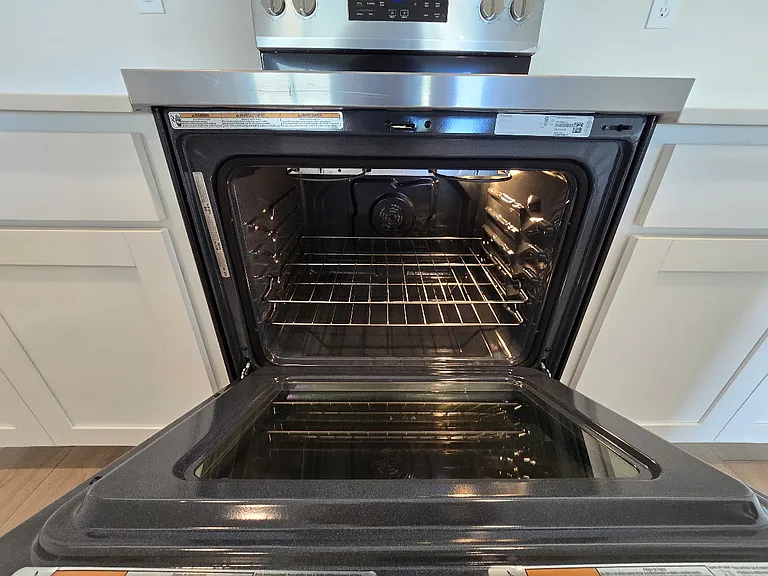 Brand new oven