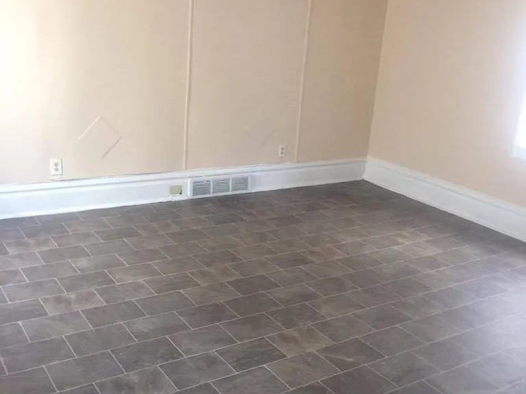 2735 Chartiers Ave — Photo 4