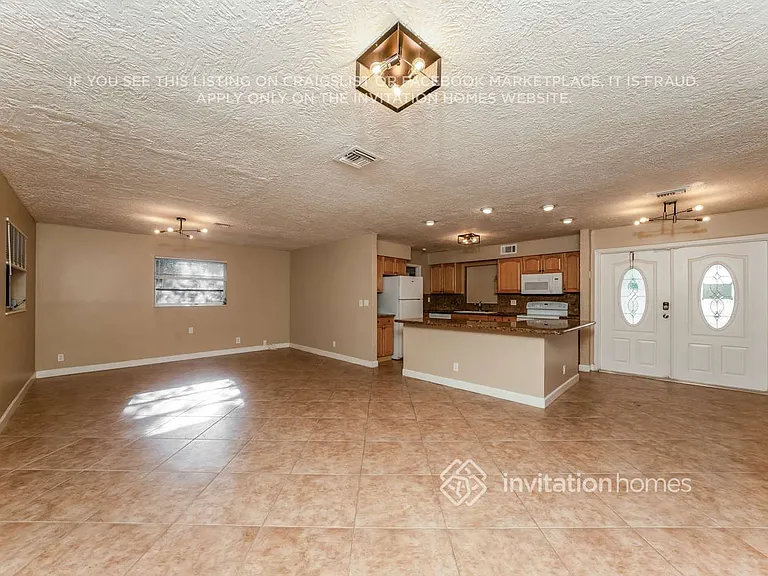 1612 NW 5th St — Photo 8