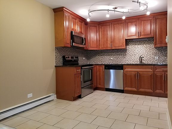 5th image of 10440 S Mayfield Ave #2B