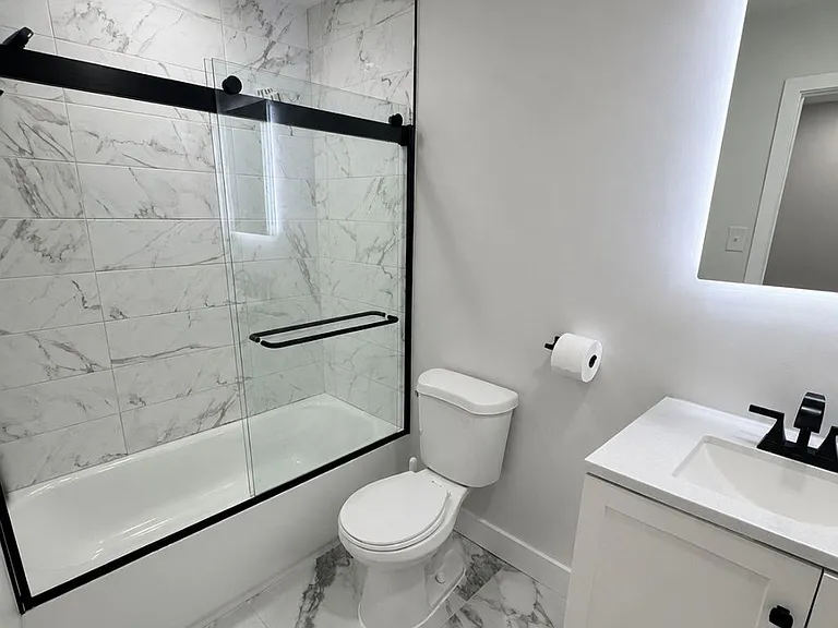 1124 Sheffield Ct — Photo 7
