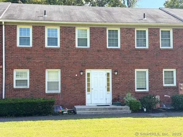 128 Old Farms Lane #128, New Milford, CT 06776