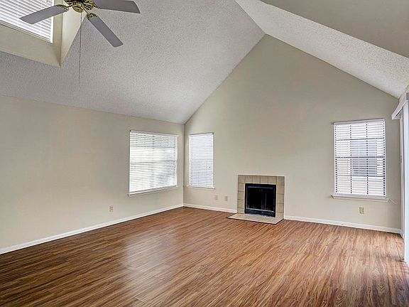 3rd image of 2300 Old Spanish Trl APT 2100