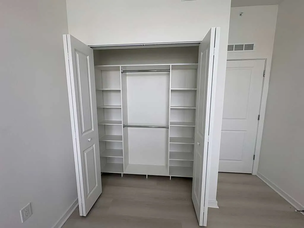2 bed, 1023 sqft, $1,800 — Photo 4