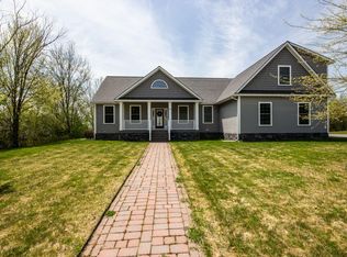 12 Peruvian Way, Bangor, ME 04401