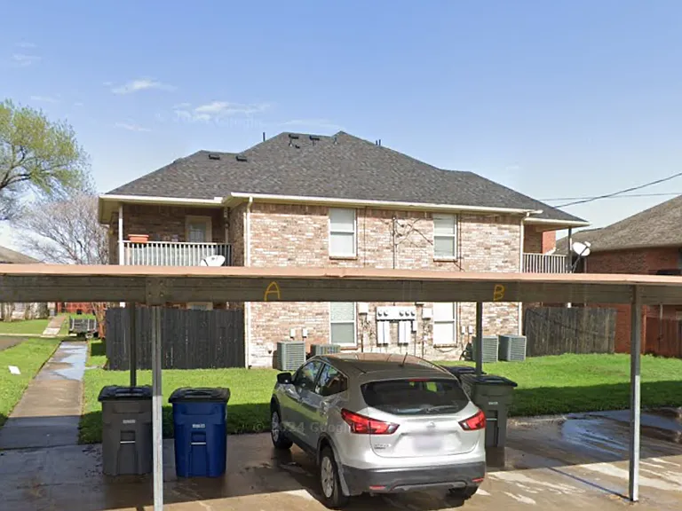 5525 Brookview Ct — Photo 2