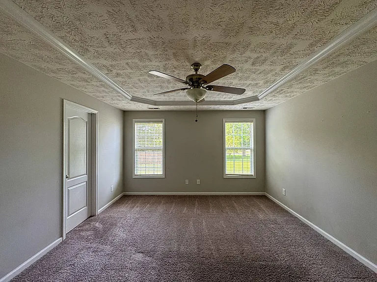 381 Chamberlin Blvd — Photo 9