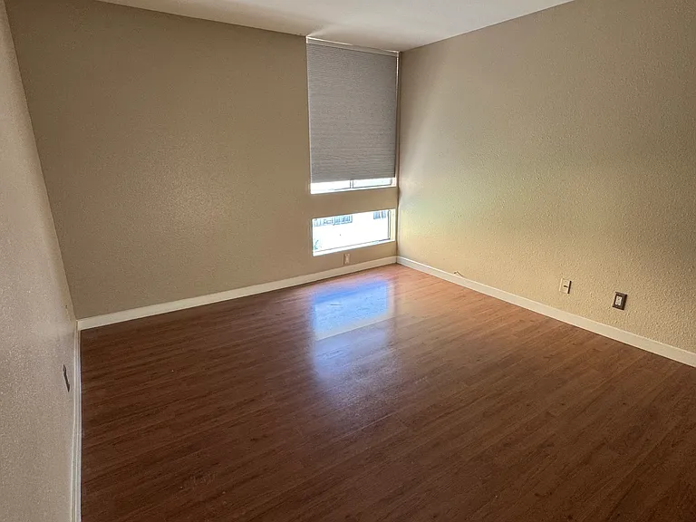 11615 Missouri Ave #2 — Photo 17