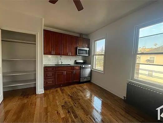 1 bed, $2,350 — Photo 4