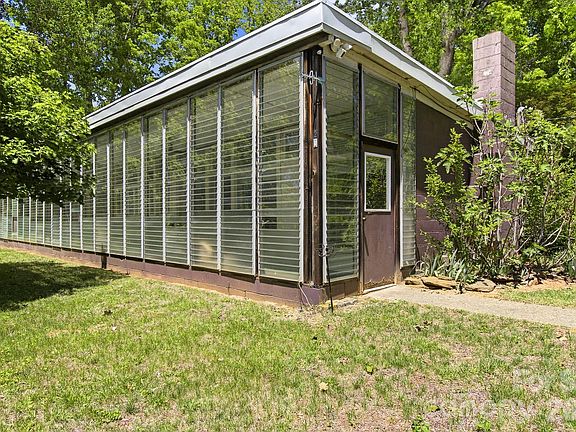 3rd image of 20 Reed Rd