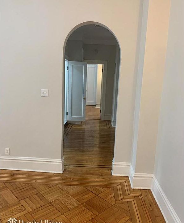 2nd image of 220 W 98th St APT 4K