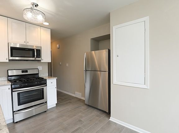 3rd image of 3501 Cuyler Ave
