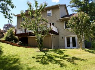 23 Stonehenge Rd, Granville, OH 43023