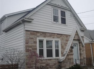 60 Henry St, Cheektowaga, NY 14227
