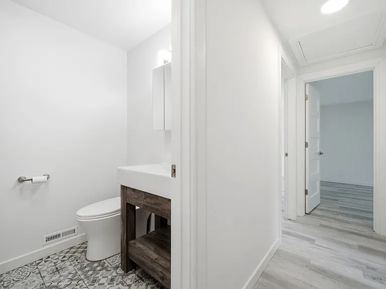 5864 Oval — Photo 22