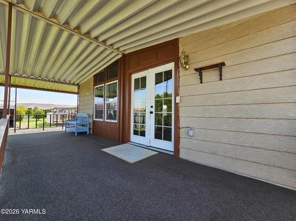 55 W Washington Ave Unit 202, Yakima, WA 98903
